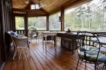 Screened-in Porch 